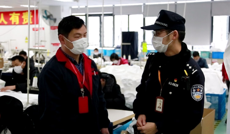 滬警方主動(dòng)對接我司，保障誠格一次性防護(hù)服安全生產(chǎn)