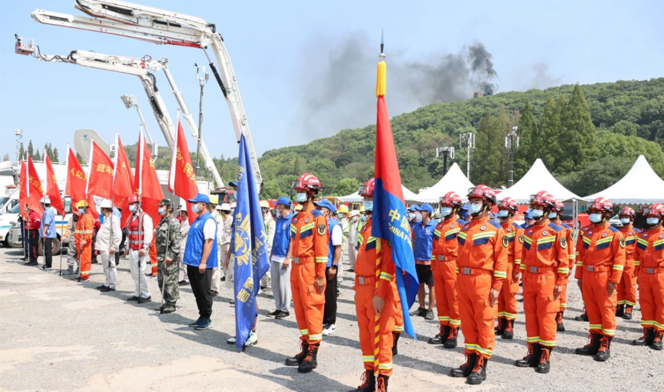 上海誠(chéng)格集團(tuán)隔熱斗篷助力佘山森林防火演練，為城市綠肺保駕護(hù)航